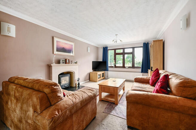 2 Reynolds Green ...