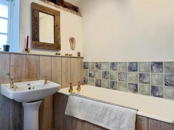 1 bed Detached for sale Image 10