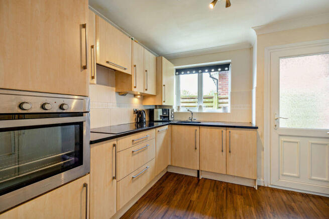 Tattenhall, Cheshire photo 4