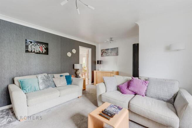 4 bed Detached for sale Image 10