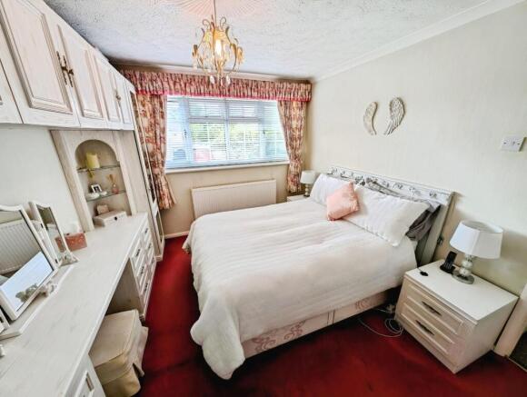 32 Dorset Way photo 20.jpg