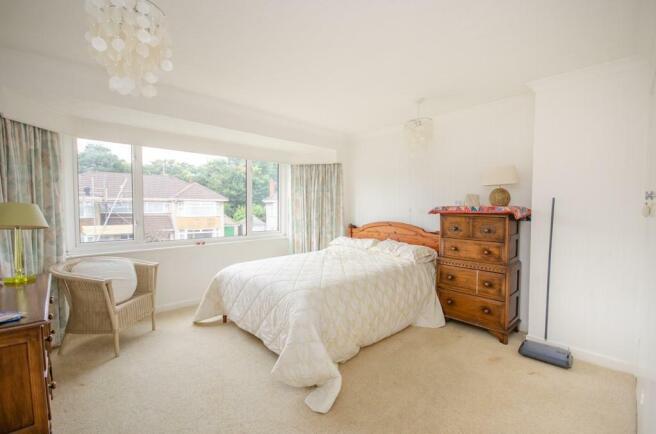 Bedroom 1.jpg