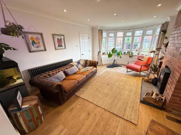 4 bed Semi-Detached for sale Image 8