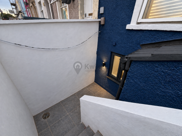 eZy Watermark_18-09-2026_03-37-36-1000pm