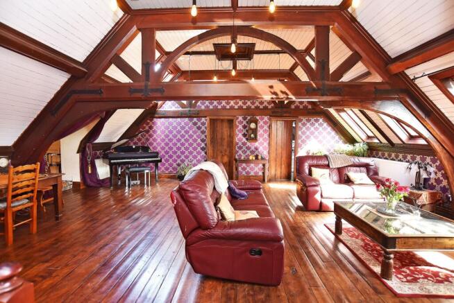 10 bed Detached for sale Image 12