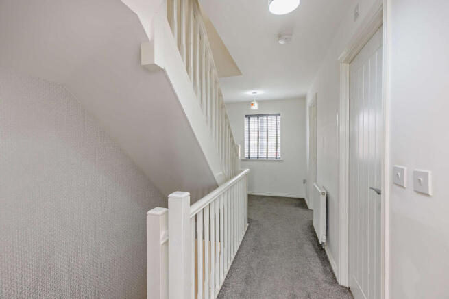 4 bed Semi-Detached for sale Image 6