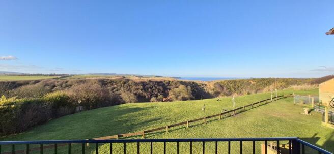 2 bed Apartment for sale Image 5