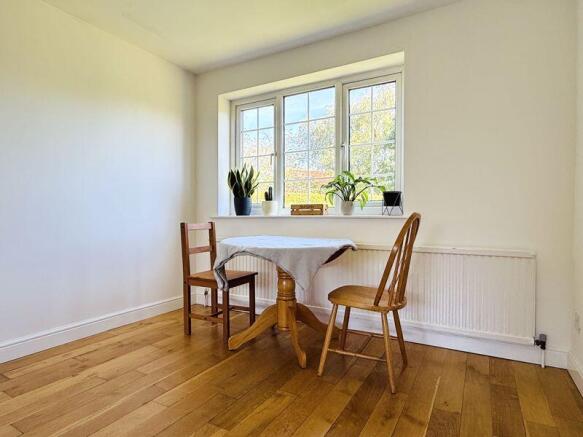 4 bed Detached for sale Image 10