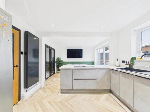 Kitchen / Dining Room