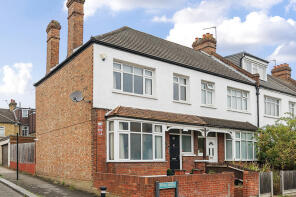 98, Perry Hill, London SE6 4EY