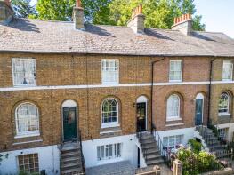 27, Shrubbery Road, Gravesend DA12 1JW