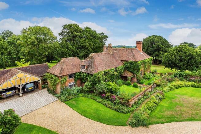 house. estate agency Cranleigh Barhatch Farm