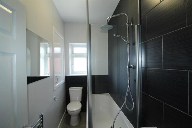 2 bed Terraced to rent Image 8