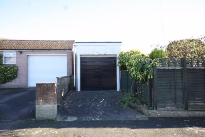 Detached Garage 