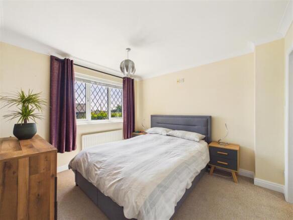 3 bed Semi-Detached for sale Image 7
