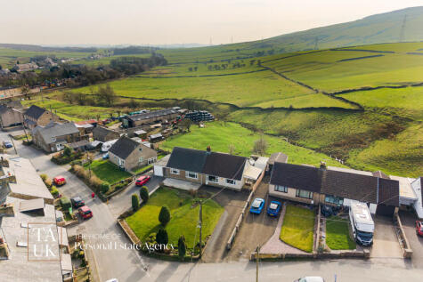 Cowlow Lane, Dove Holes, Buxton, SK17