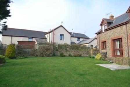 Farmhouse & Cottage