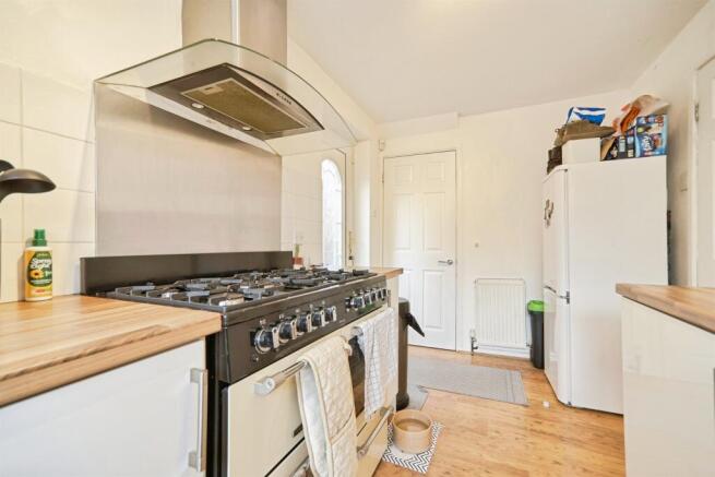 3 bed Detached for sale Image 6