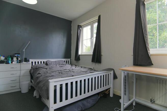 3 bed Terraced for sale Image 8