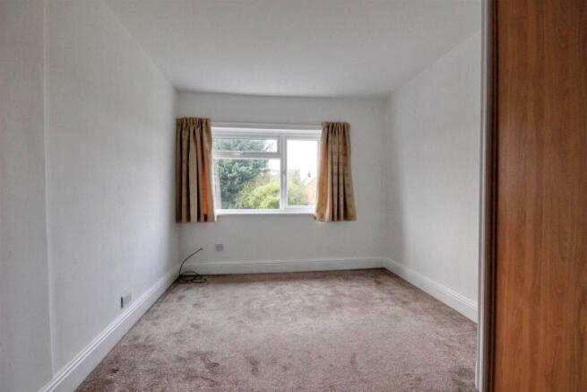 4 bed Semi-Detached for sale Image 12