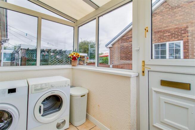 2 bed Semi-Detached Bungalow for sale Image 6
