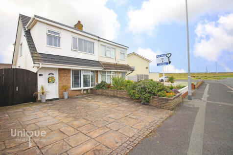 Marine Parade, Fleetwood, FY7