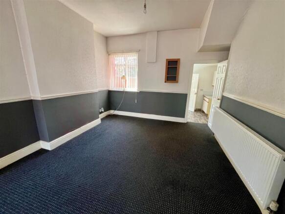 Dining Area.jpg