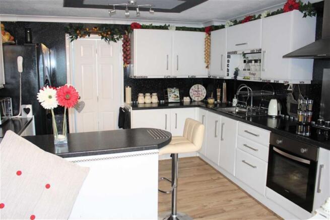 Living Room/Kitchen
