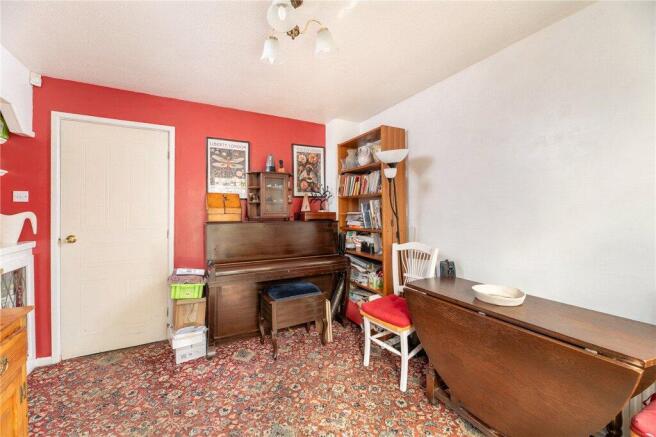 4 bed Detached for sale Image 7
