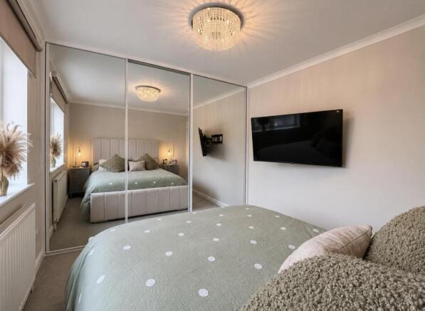 2 bed Semi-Detached to rent Image 9