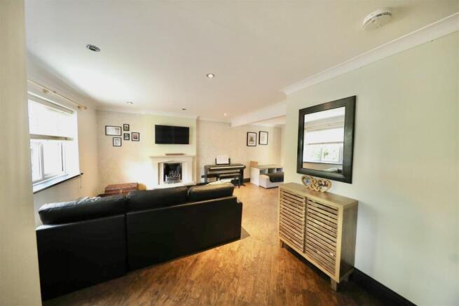 3 bed Detached for sale Image 7