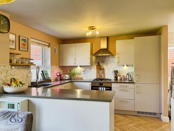 Larch Place, Congleton photo 4