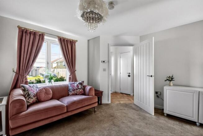 3 bed Semi-Detached for sale Image 5
