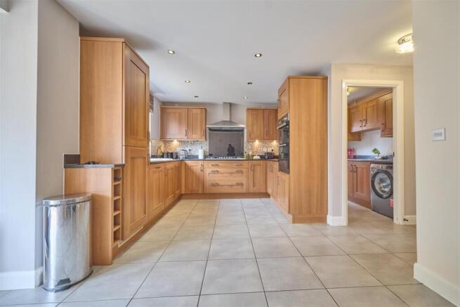 Open plan kitchen/diner