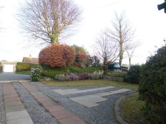 Front Garden and Drive