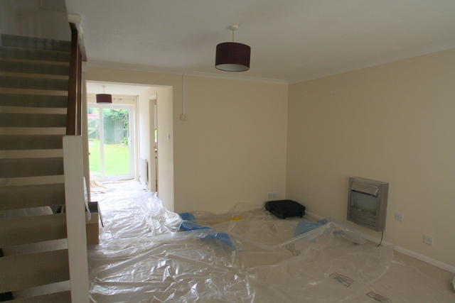 Lounge (will have new carpet)