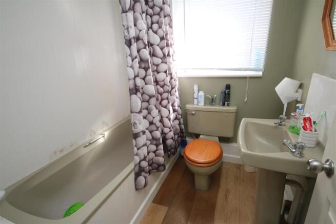 18 Trevilson Close C.JPG