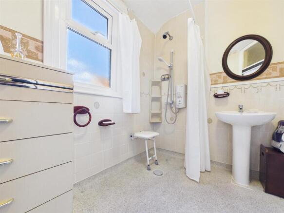 1 bed Flat for sale Image 8