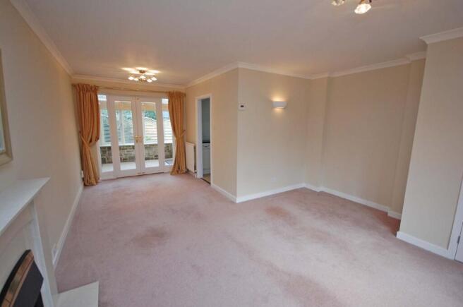 3 bed Semi-Detached to rent Image 4