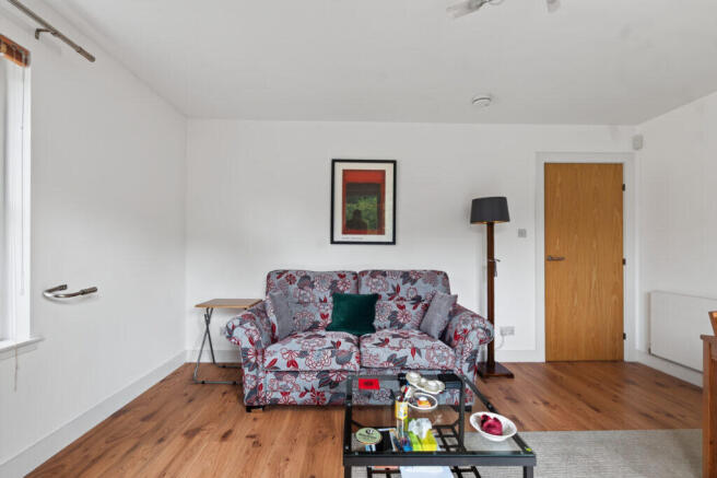 52 Esk Bridge, Penicuik, EH26 8QR photo 4