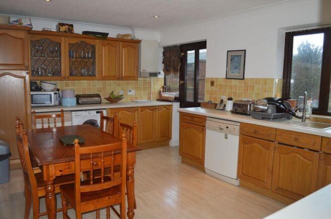 DINING KITCHEN