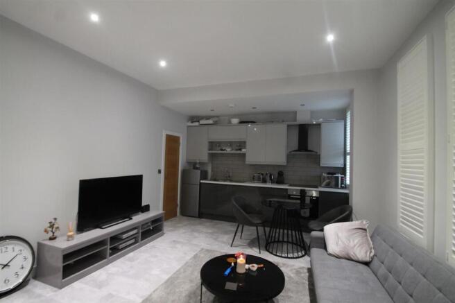 Open Plan Kitchen / Lounge