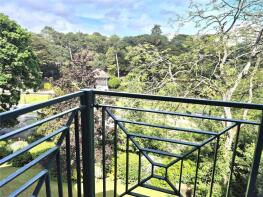 11, 6 Capella Court, Exeter Park Road, Bournemouth BH2 5BD
