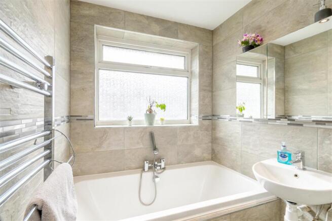8640608-interior16.jpg