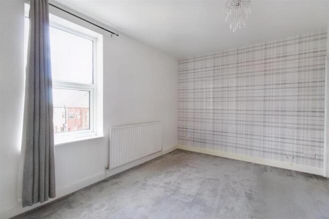 3 bed Terraced for sale Image 9