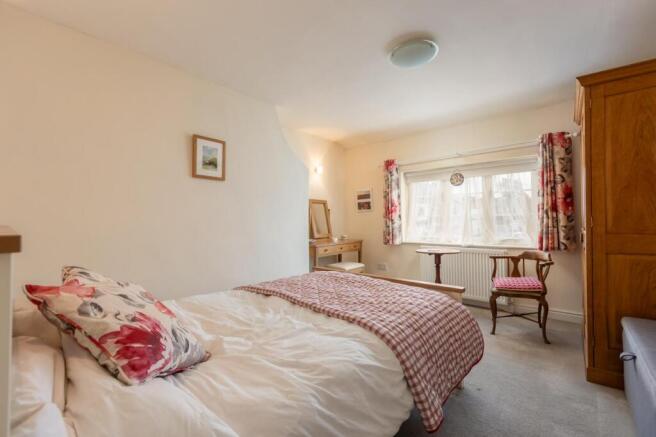 3 bed Semi-Detached for sale Image 10