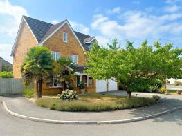 17, Castell Close, Trowbridge BA14 7UJ