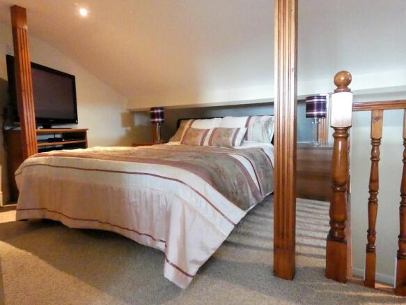 Master Bedroom Ar...