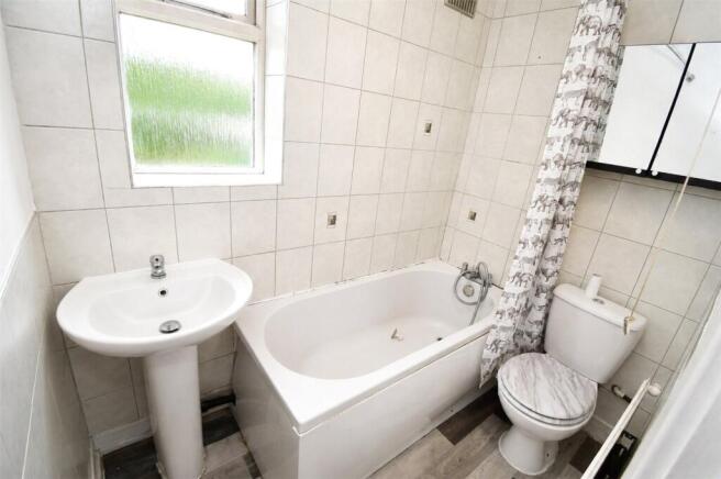 House in Wirral, Liverpool City Region - More
