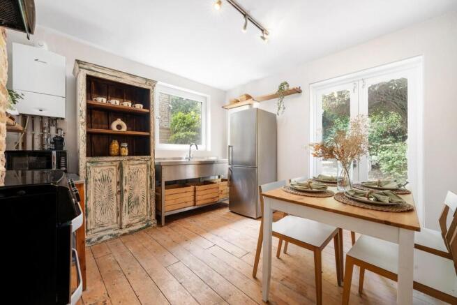 Kitchen.JPG